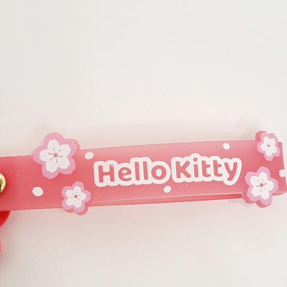Hello Kitty Pink Flower Keychain - Picture 2 of 5
